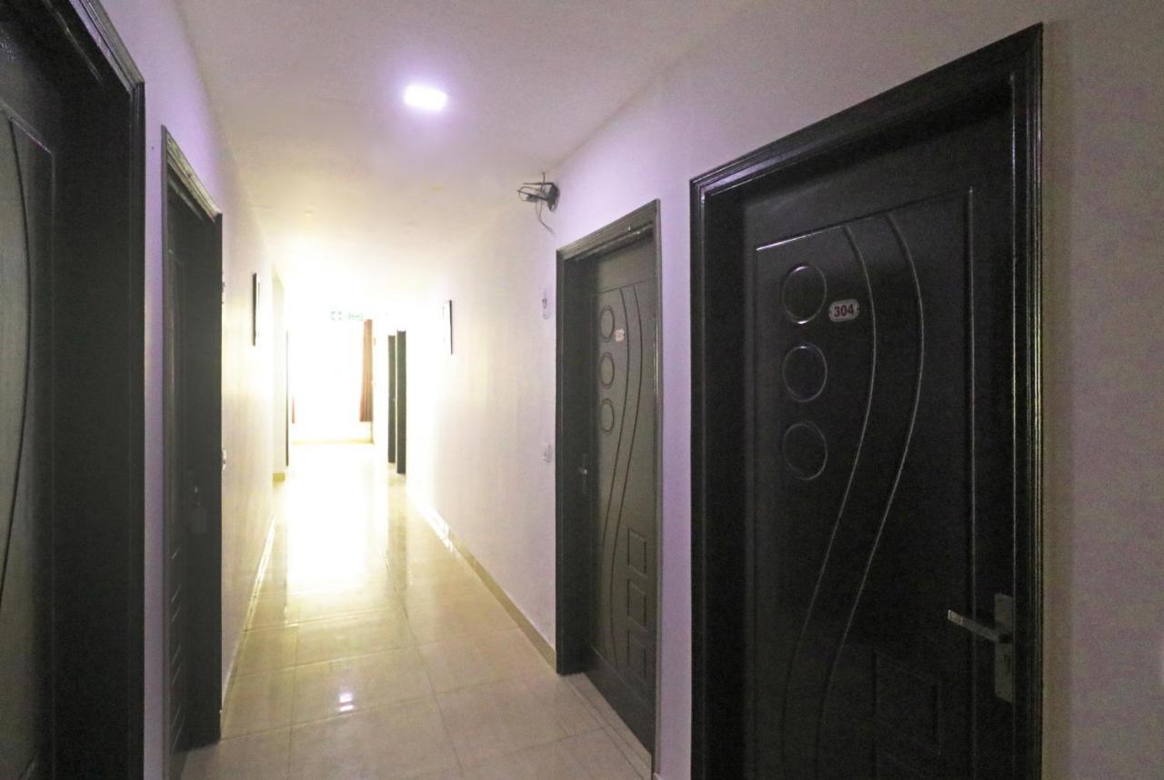 Airport Hotel Ashoka Palace