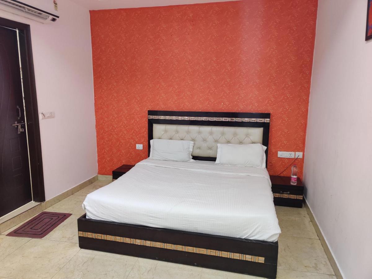 Airport Hotel Ashoka Palace