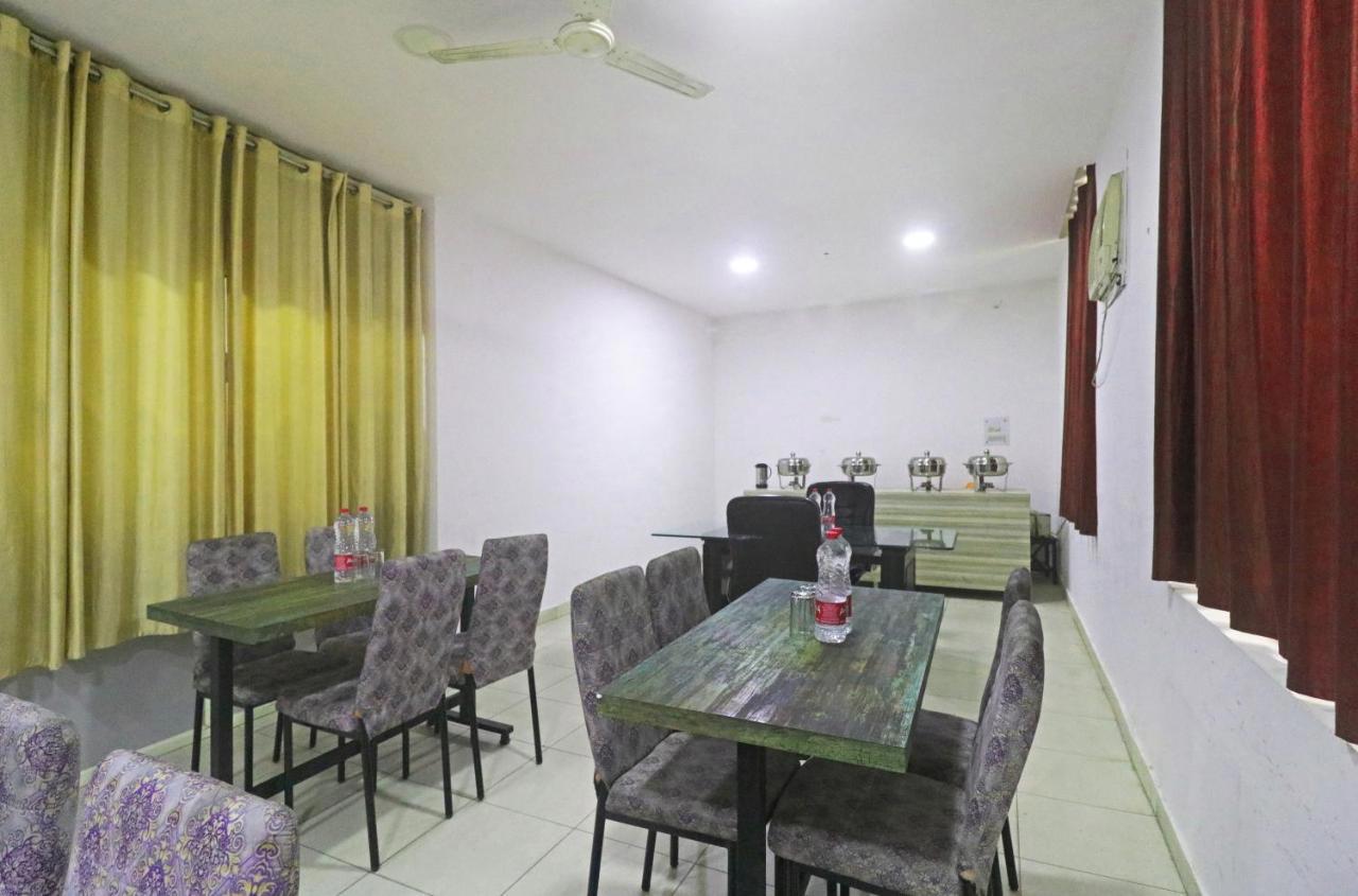 Airport Hotel Ashoka Palace
