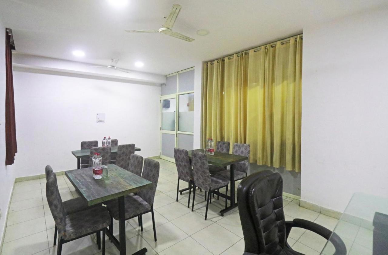 Airport Hotel Ashoka Palace