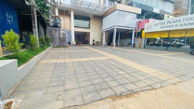 Hotel Plaza Heights