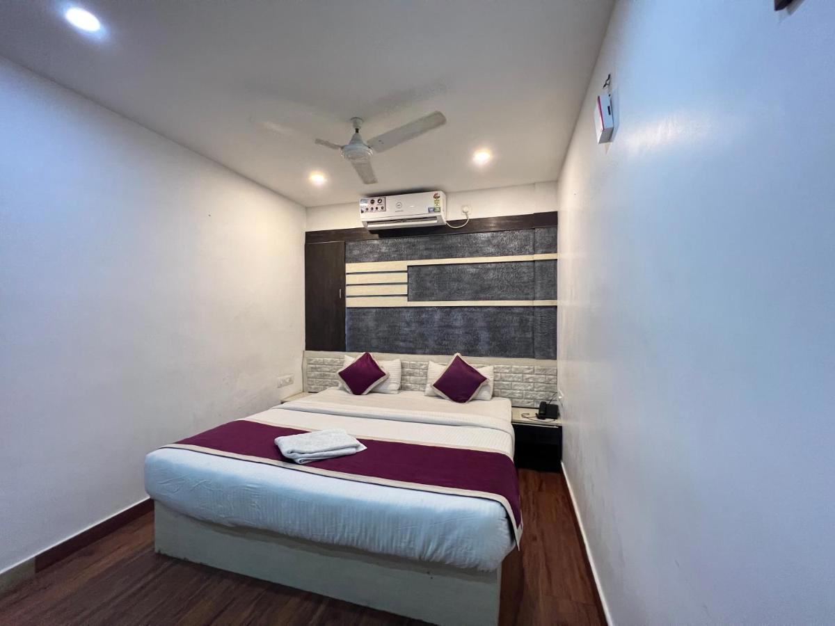 Capital O 22485 Tcs Suites