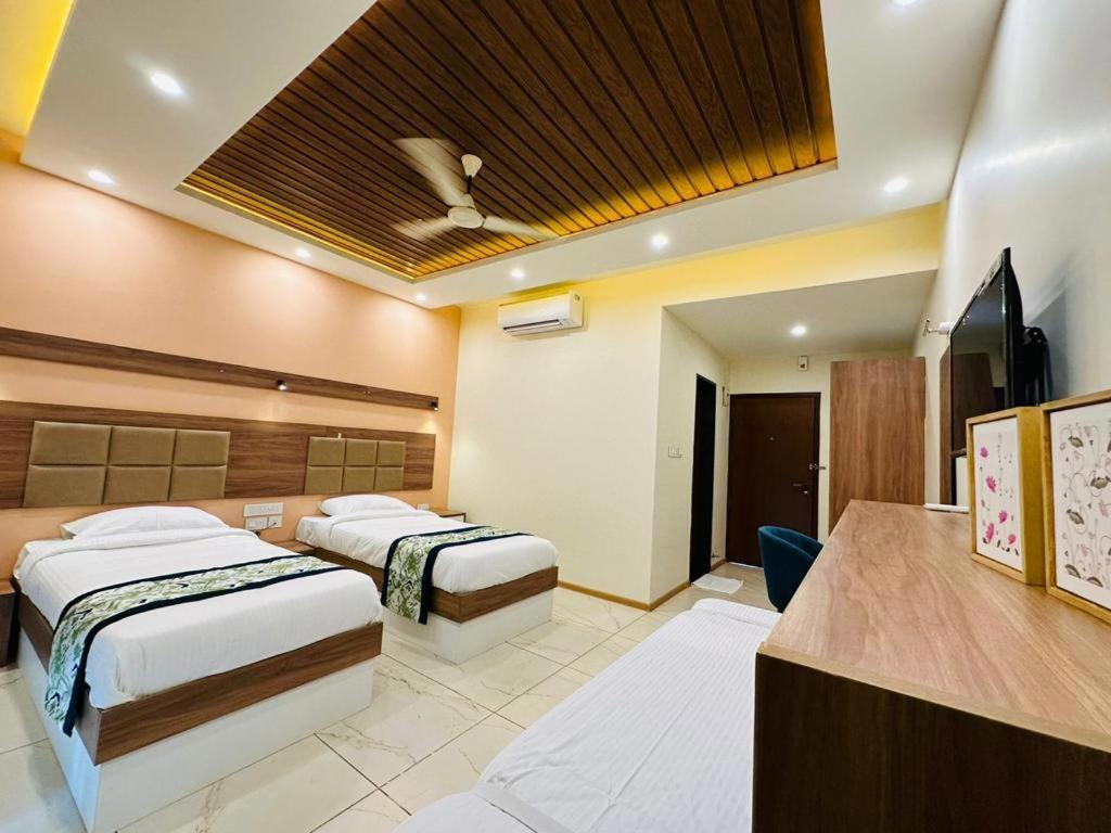 Aananda Wellness And Resorts