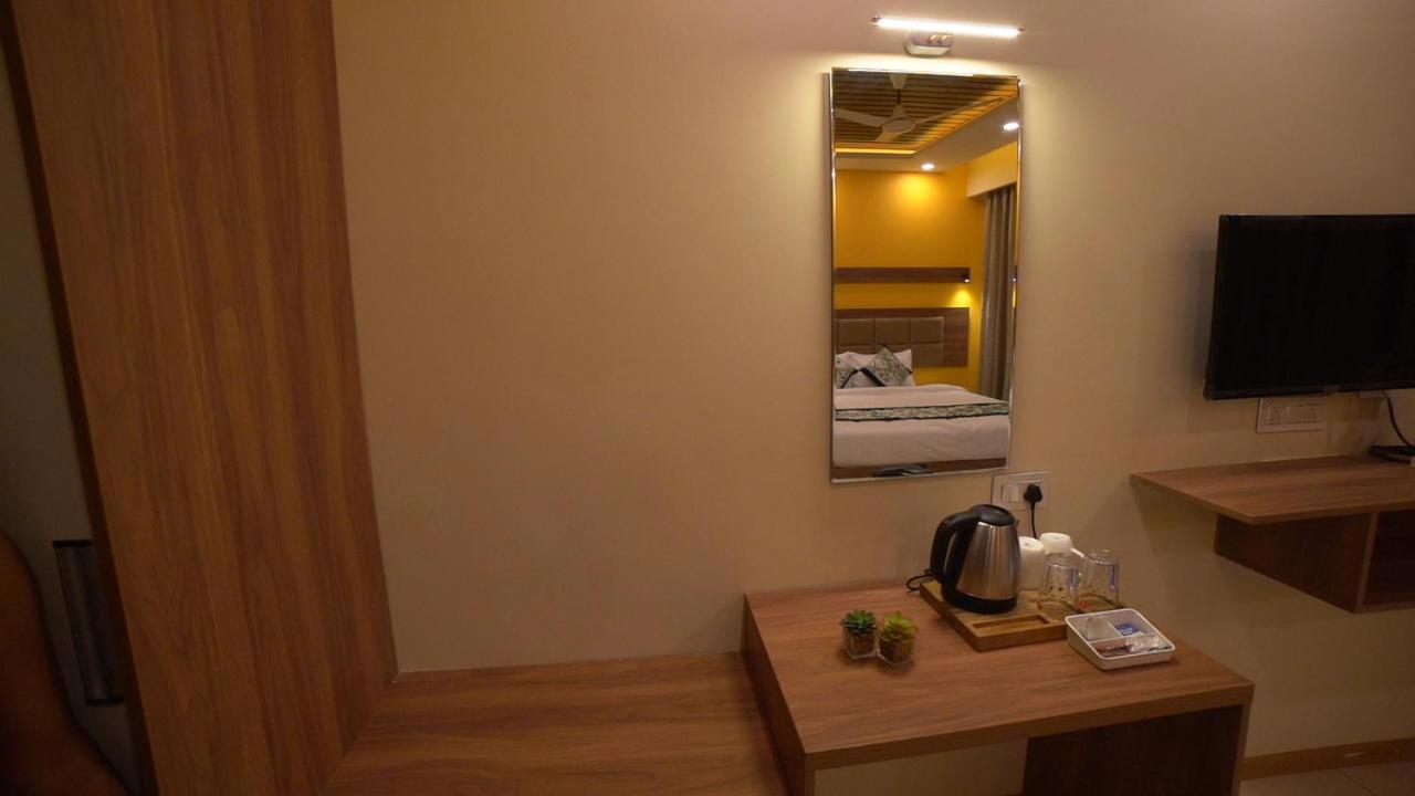 Aananda Wellness And Resorts