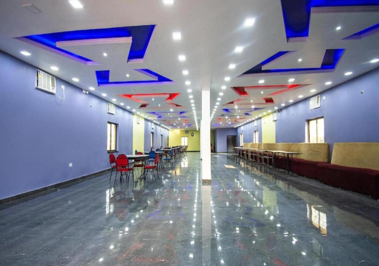 Oyo 17009 Mehak E Punjab