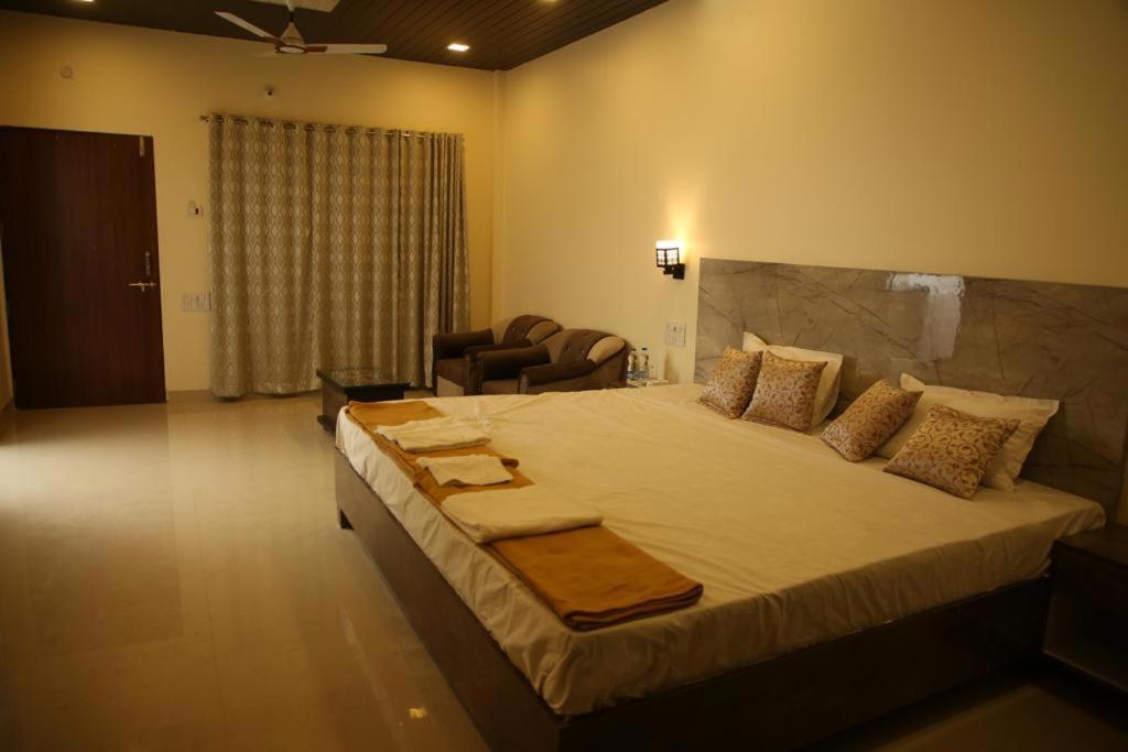 Ashoka Lawns And Resort