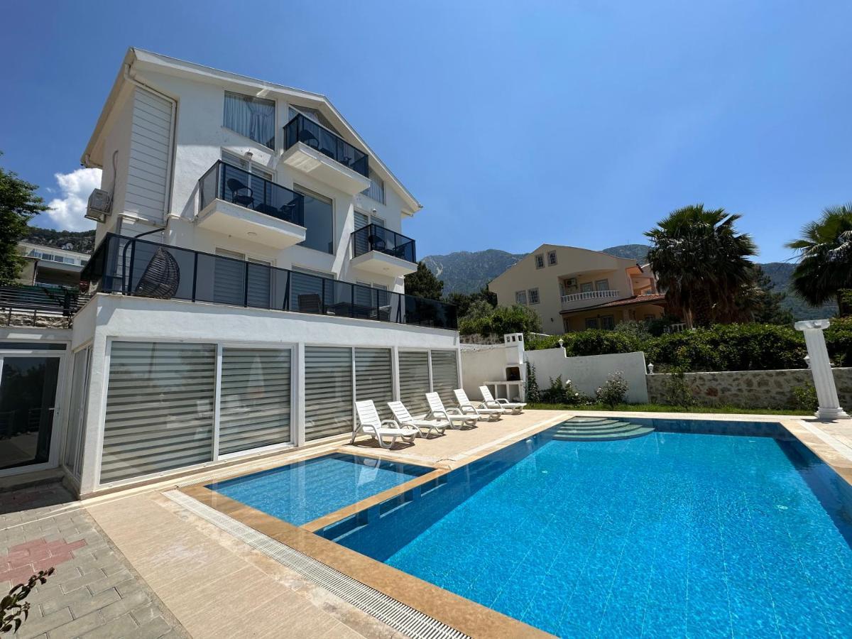 Paris A Villa
