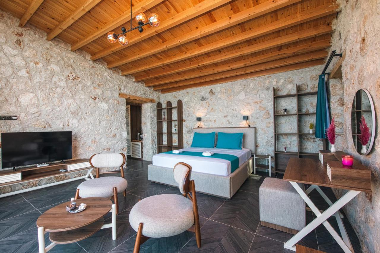 La Luna Faralya Villa 01