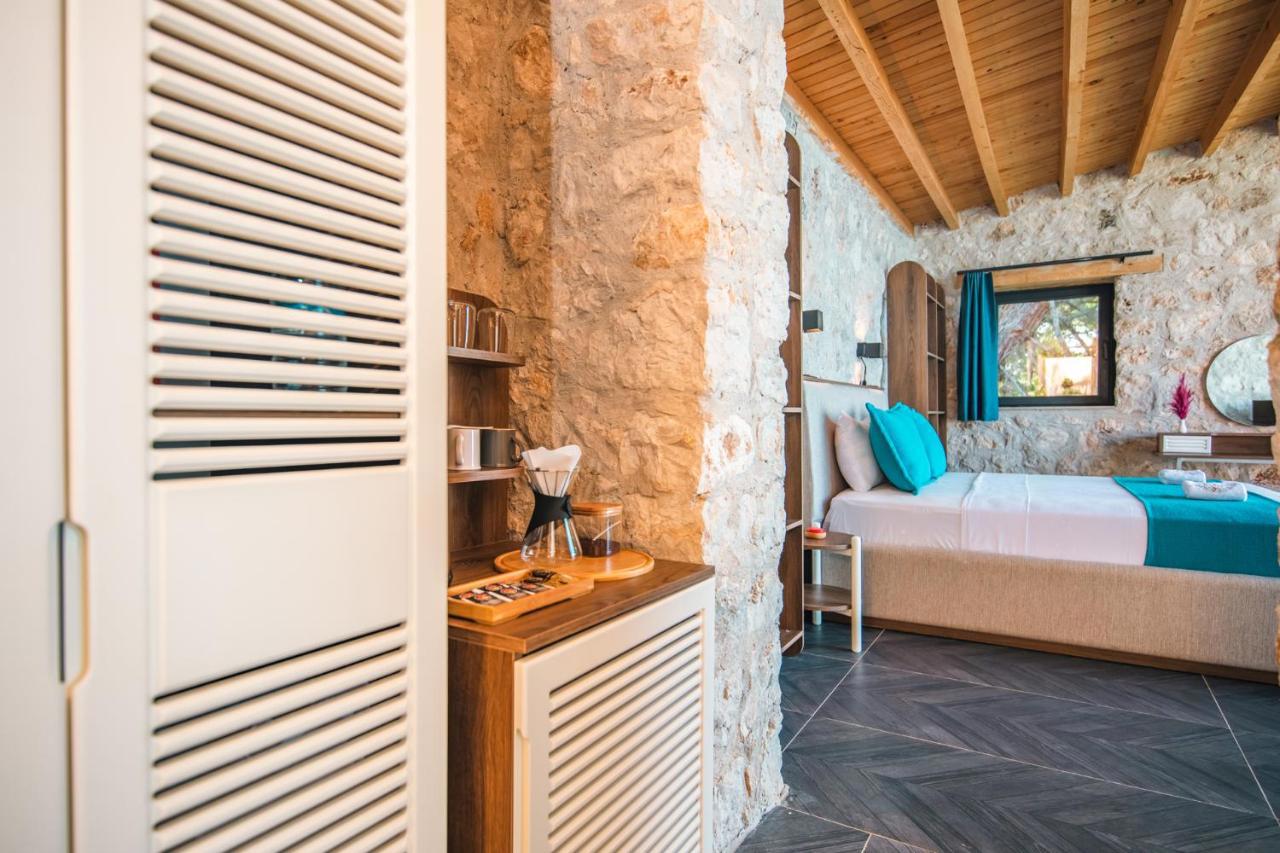 La Luna Faralya Villa 01