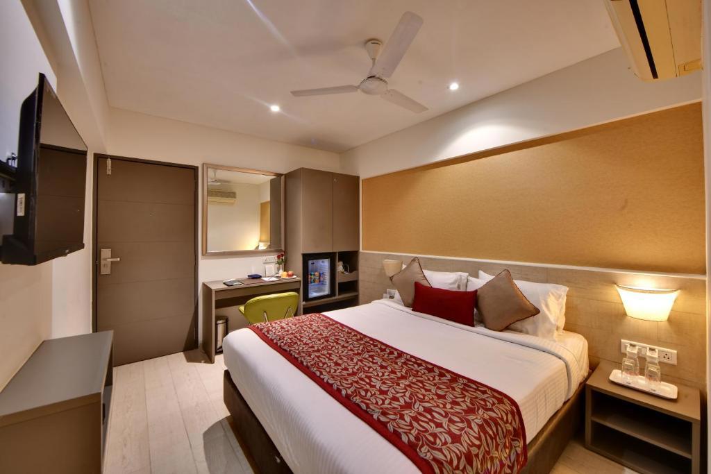 Click Hotel Vadodara