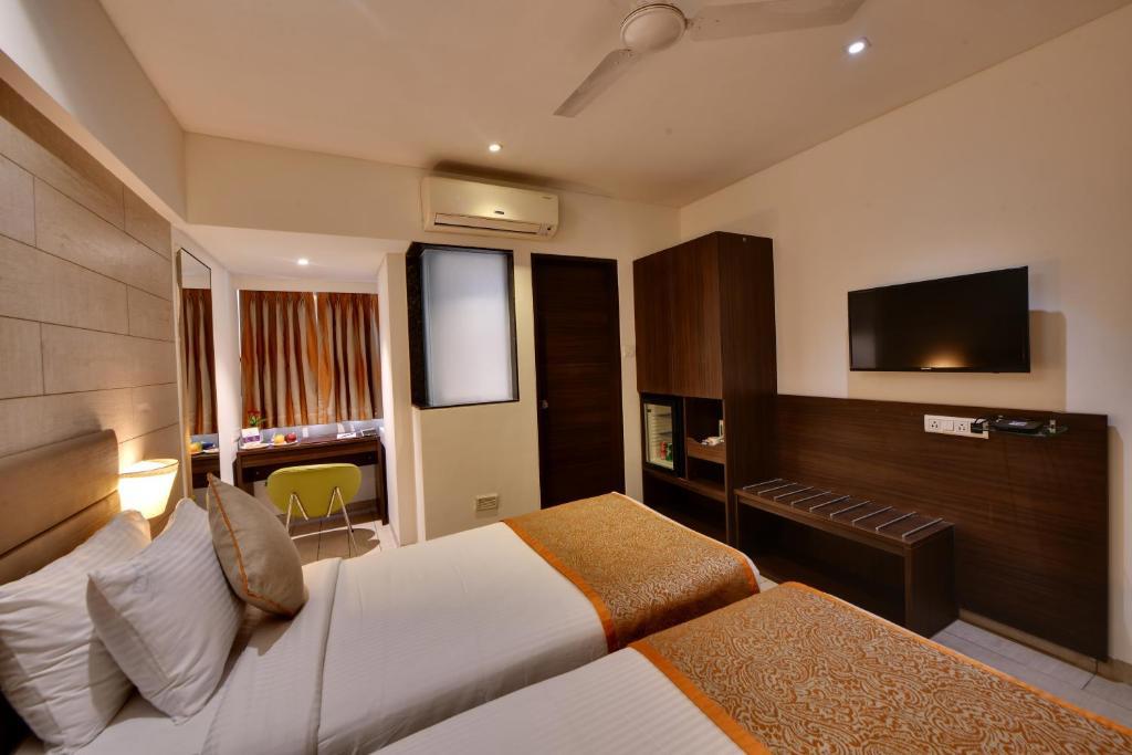 Click Hotel Vadodara