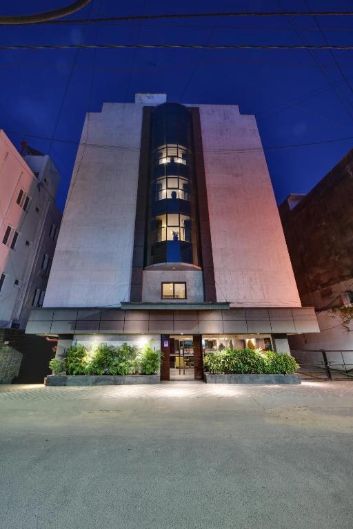 Click Hotel Vadodara