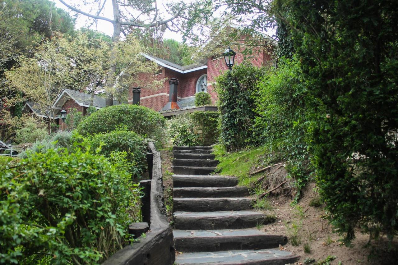 Apart Hotel Carilo Hills