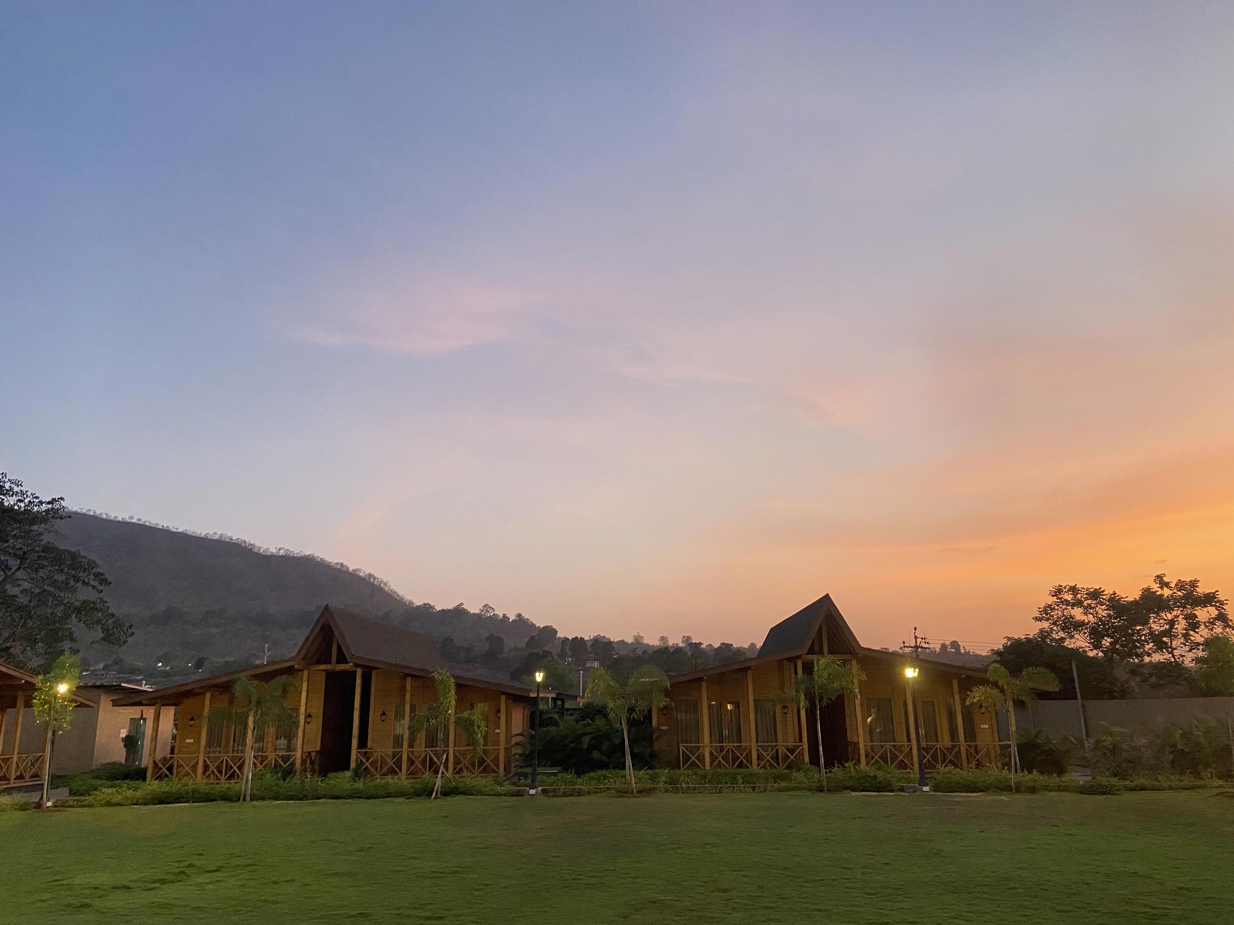 Villament Resort