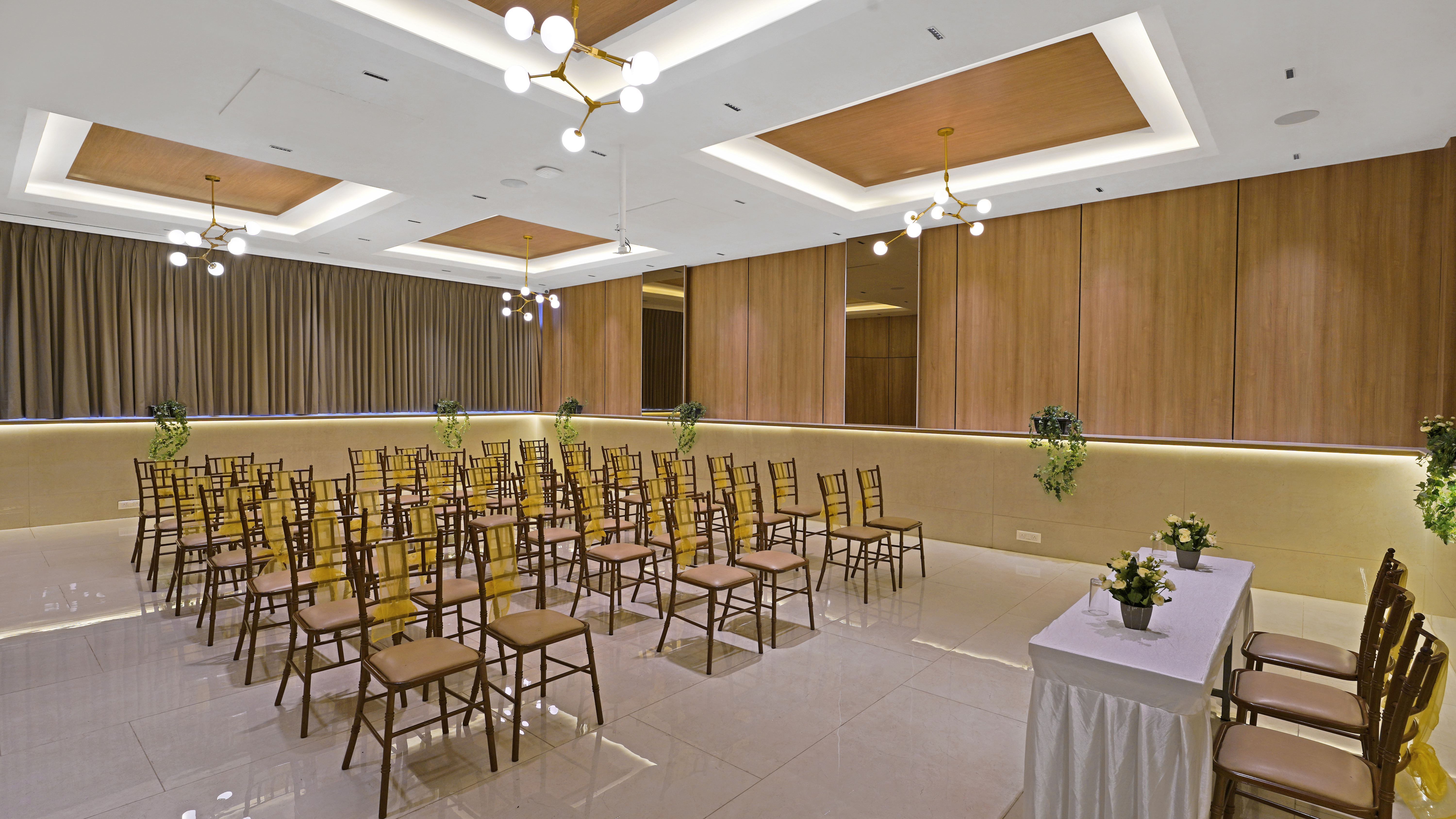 Click Hotel Biz - Bangalore Airport