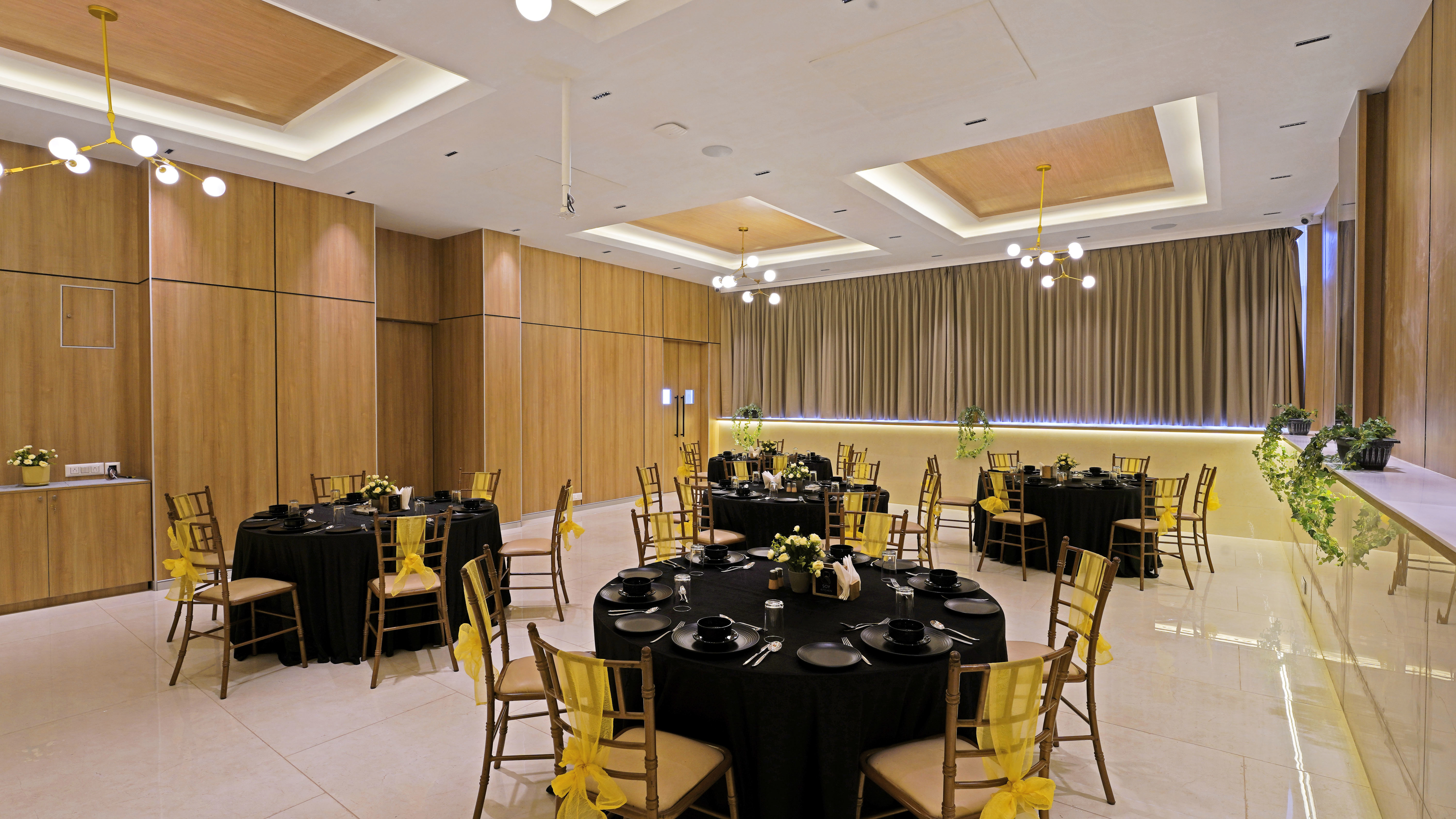 Click Hotel Biz - Bangalore Airport