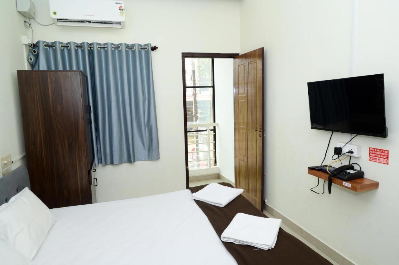 Hotel Aradhya Inn Deralakatte