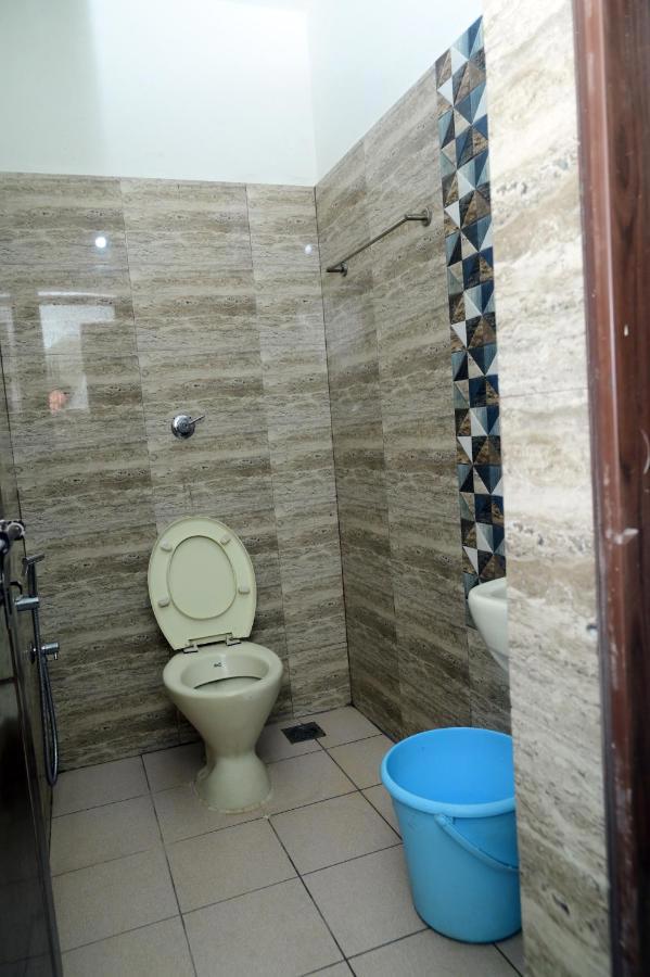 Hotel Aradhya Inn Deralakatte