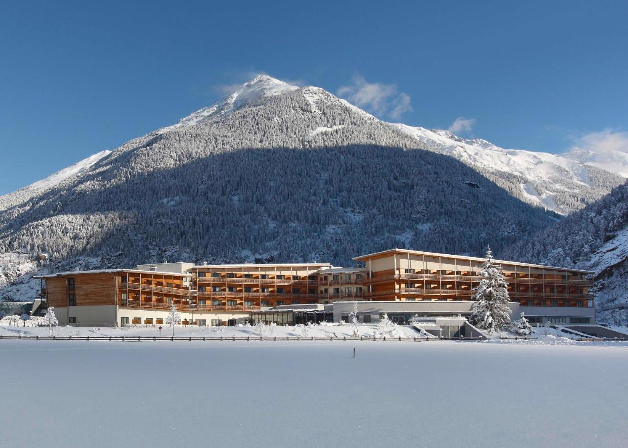 Aqua Dome 4 Sterne Superior Hotel & Tirol Therme Langenfeld