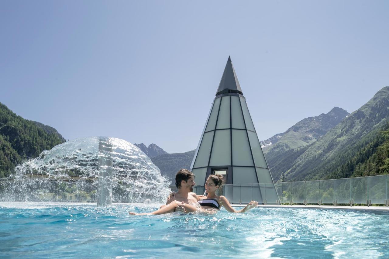 Aqua Dome 4 Sterne Superior Hotel & Tirol Therme Langenfeld