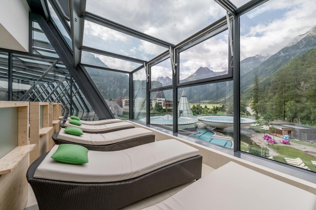 Aqua Dome 4 Sterne Superior Hotel & Tirol Therme Langenfeld