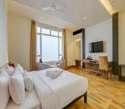 Banari Regency By Summit