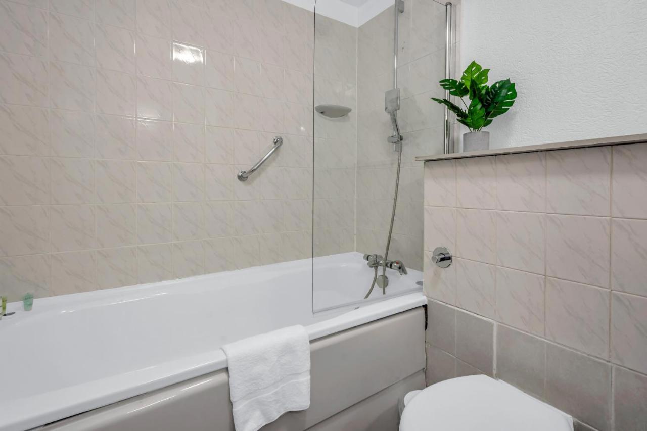 Queens Quay Mansion House Flat