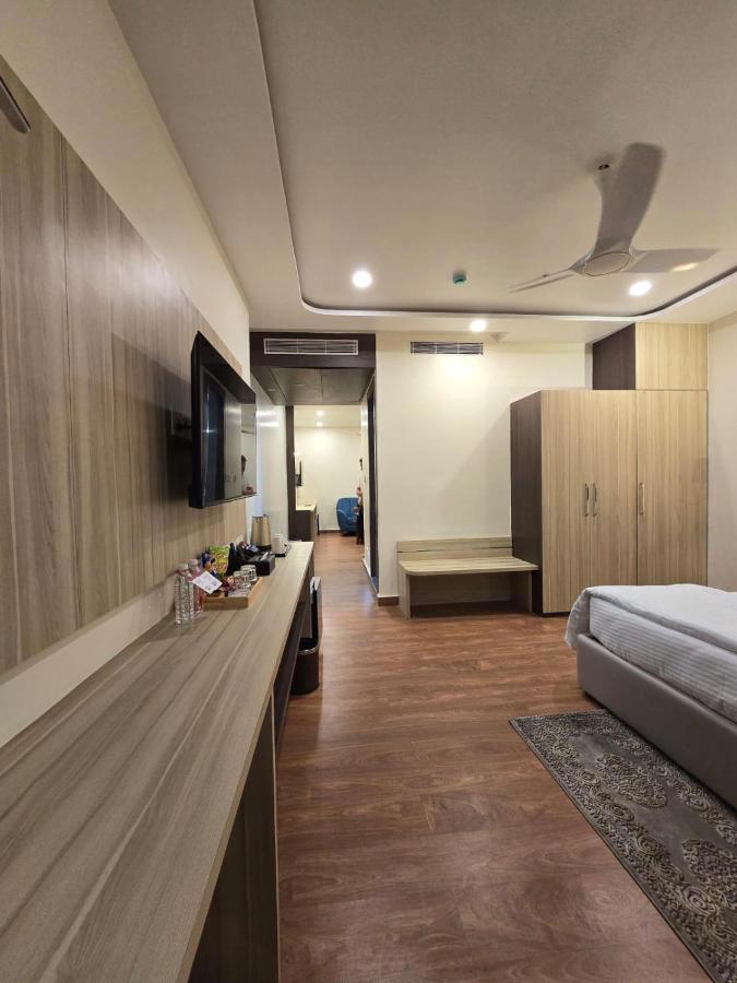 Mastiff Select Medha Plaza Deoghar
