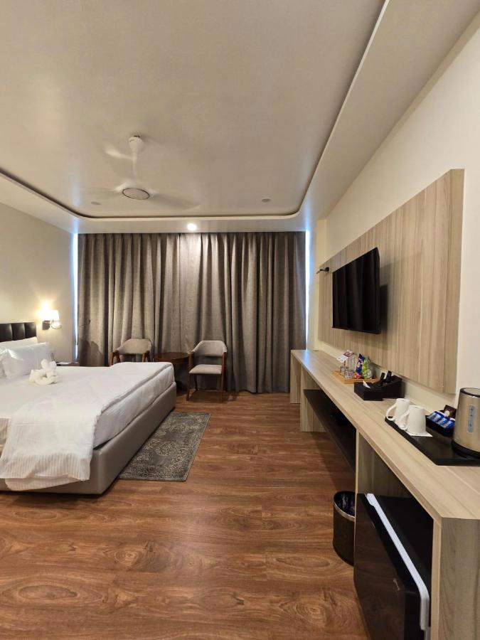 Mastiff Select Medha Plaza Deoghar