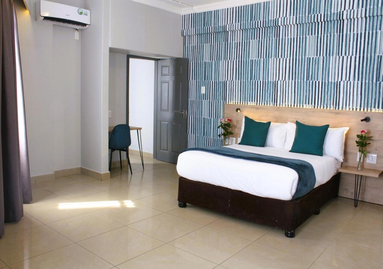 Bayside Hotel 14 Monty Naicker Street