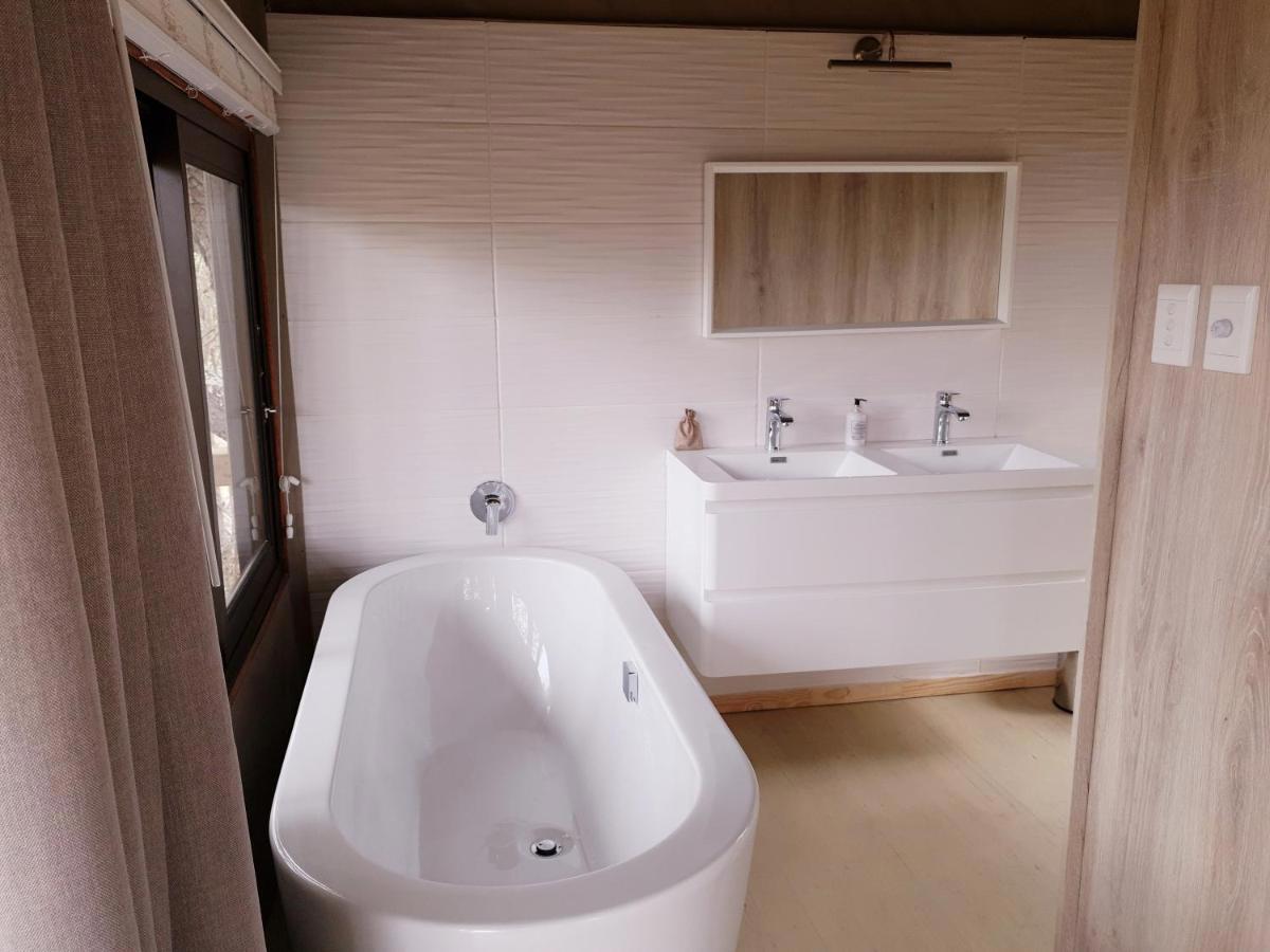 Kingfisher Creek Safari Lodge