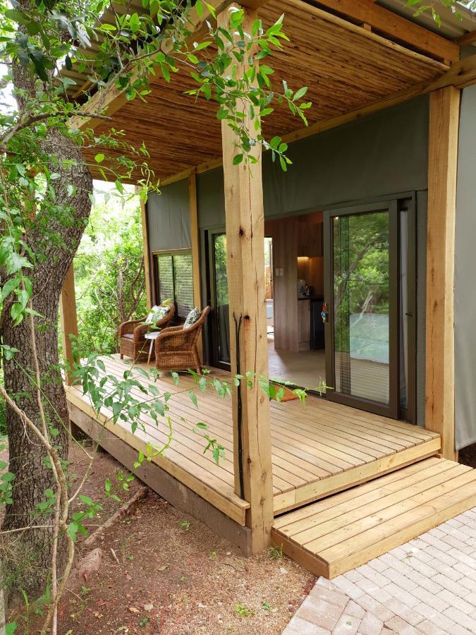 Kingfisher Creek Safari Lodge