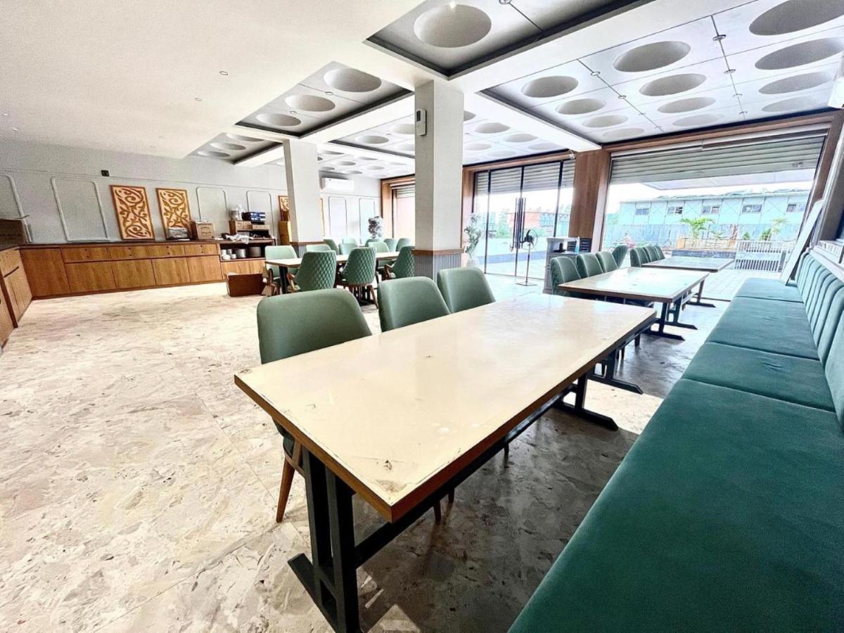 Click Hotel Royal Pearl  Galenda Dahej