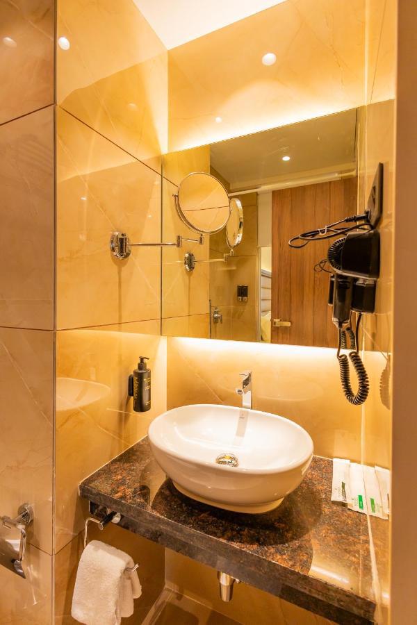 Shera Hotels & Banquets - Navi Mumbai