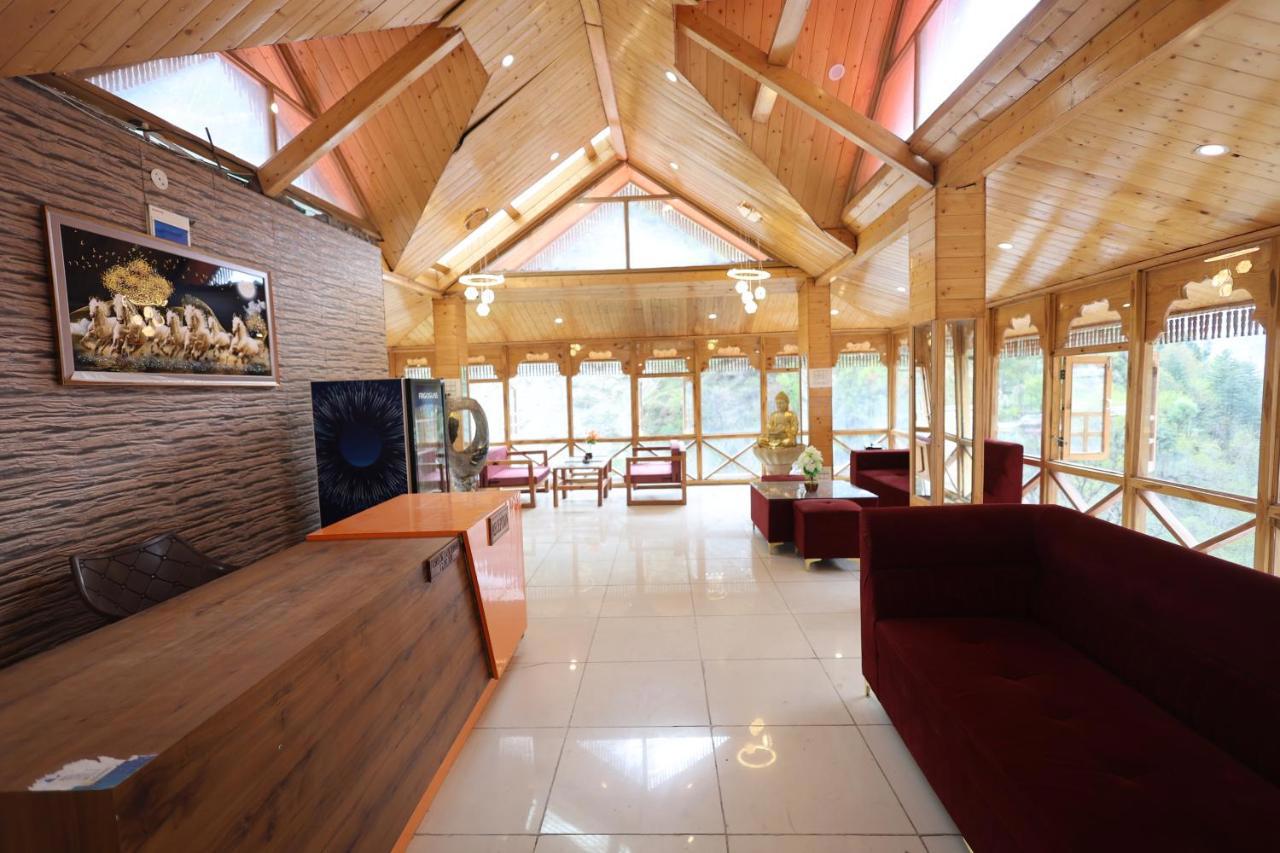 Wowstayz Tirthan Village Resort