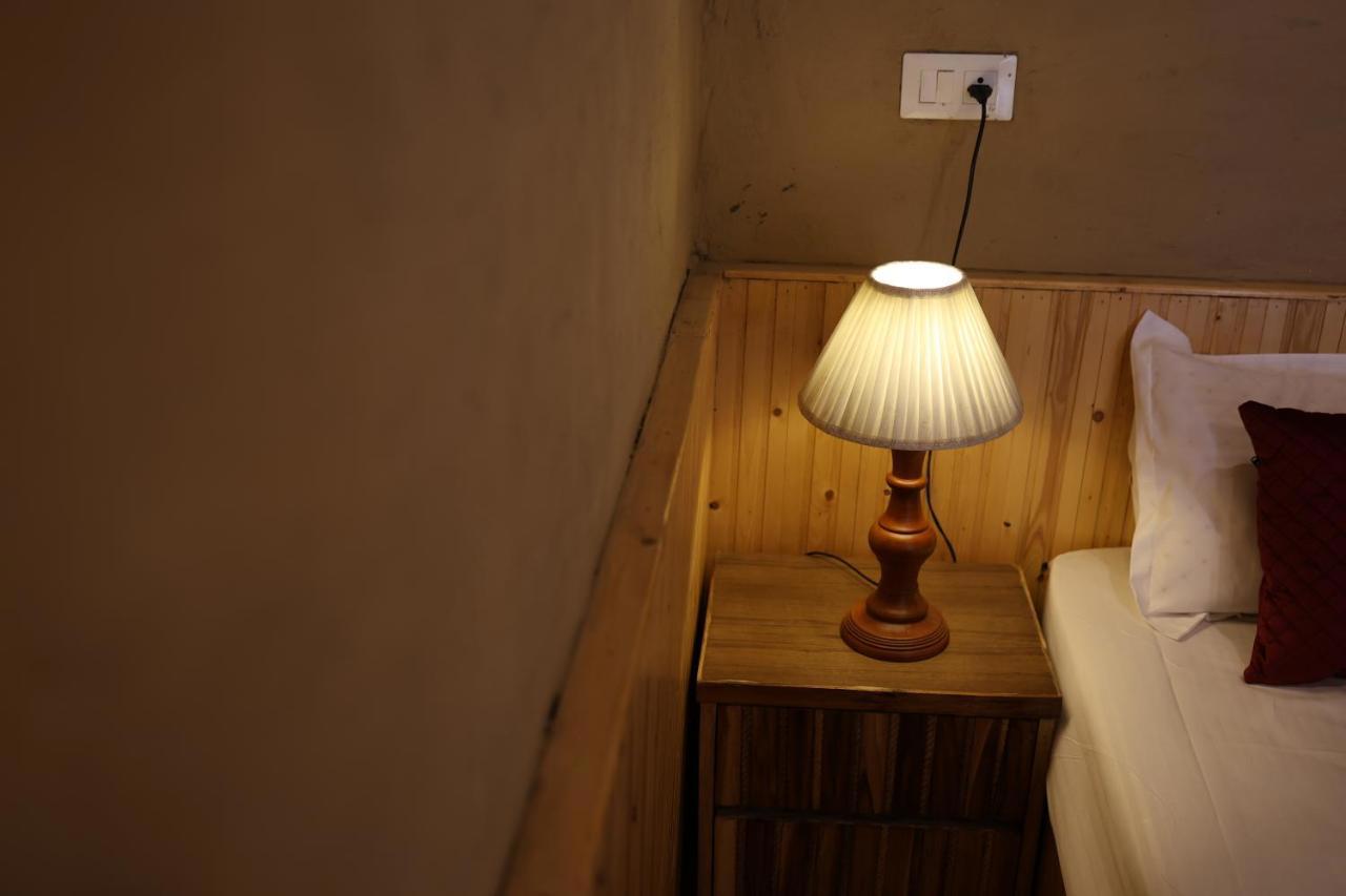 Wowstayz Tirthan Village Resort