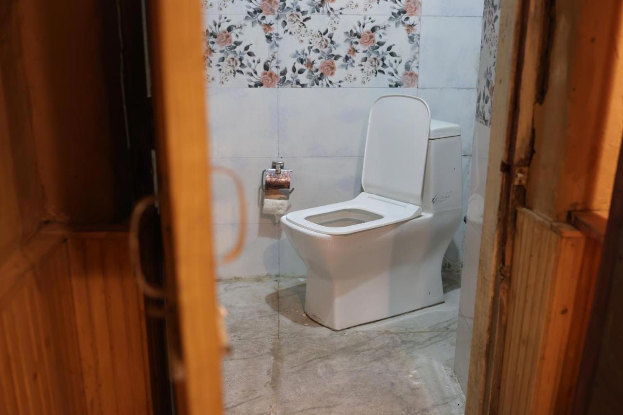 Wowstayz Tirthan Village Resort