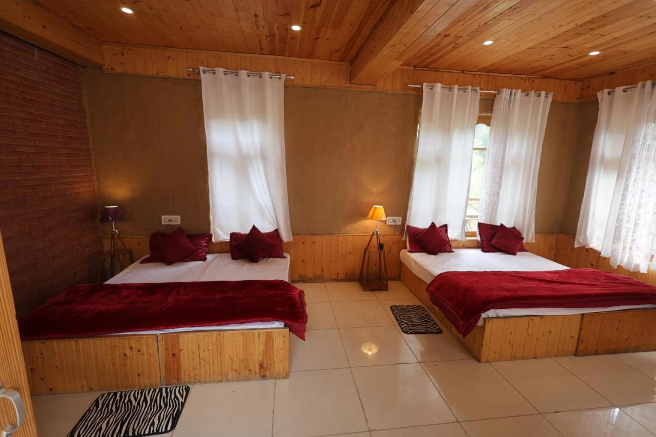 Wowstayz Tirthan Village Resort