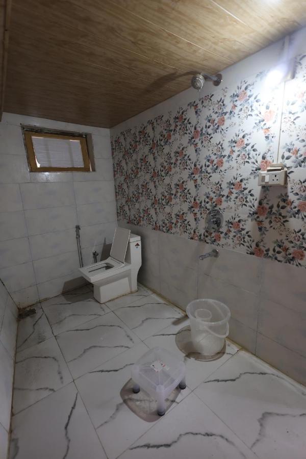 Wowstayz Tirthan Village Resort