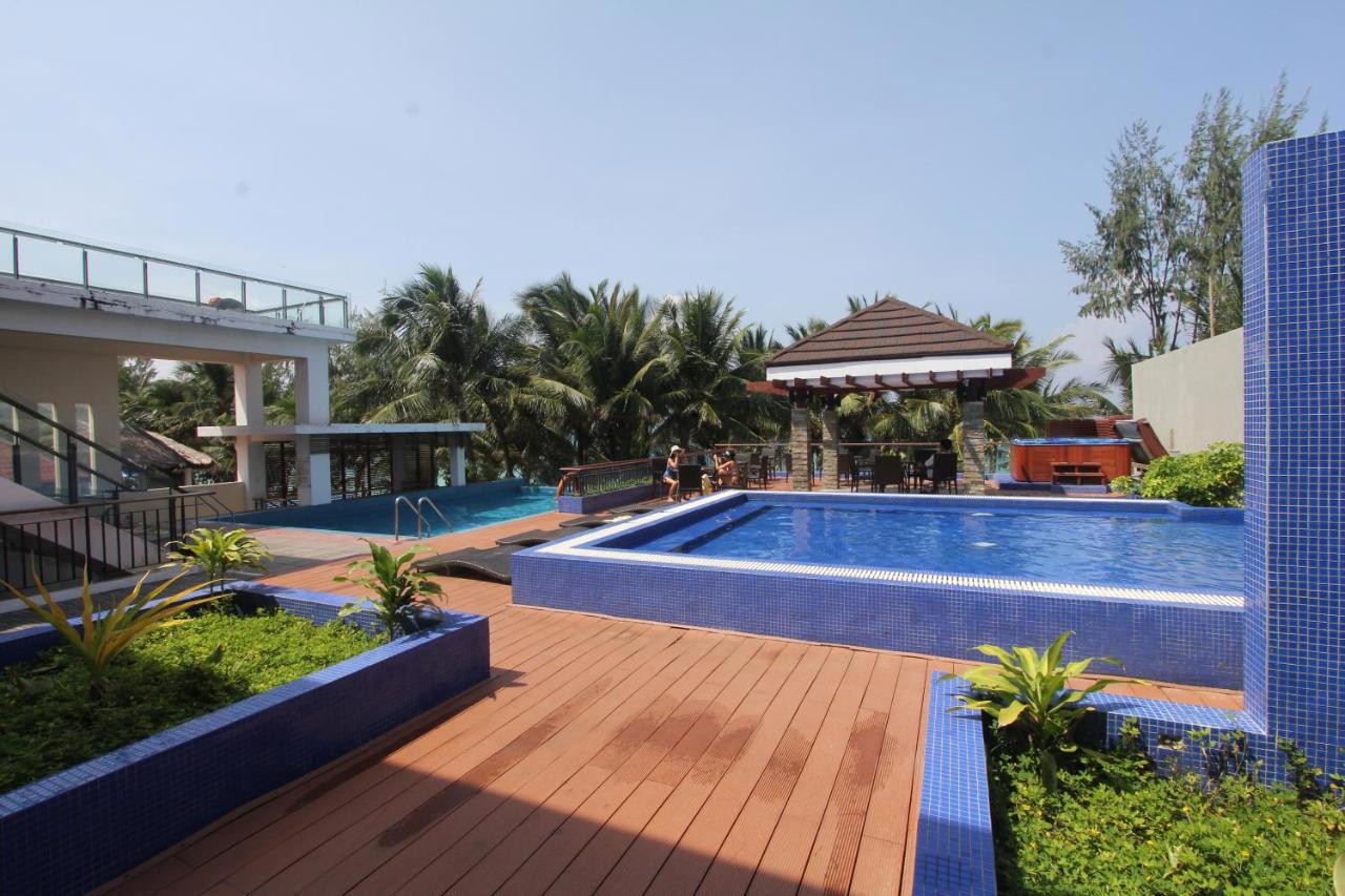 Crown Regency Resort Annex
