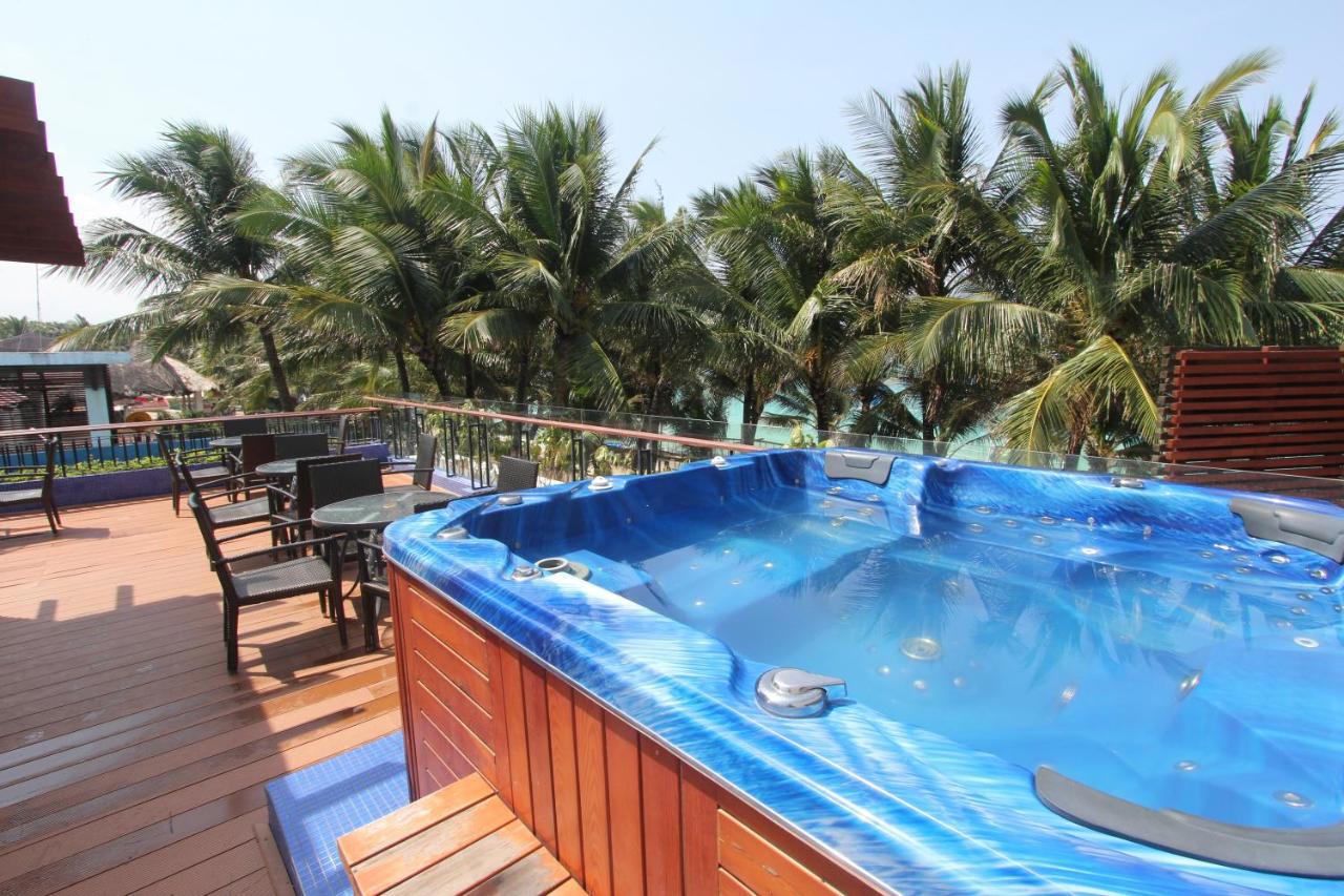 Crown Regency Resort Annex