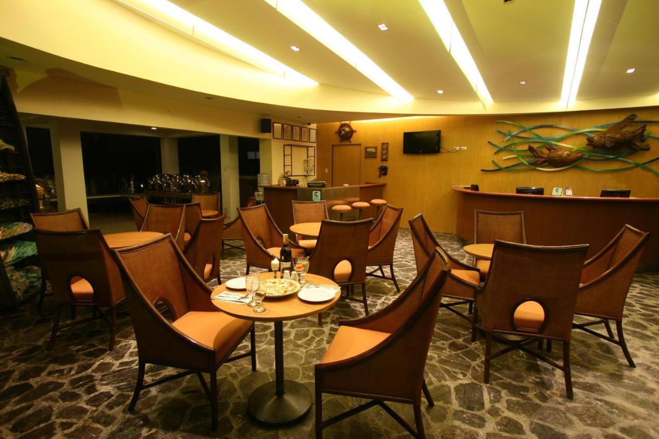 Crown Regency Resort Annex