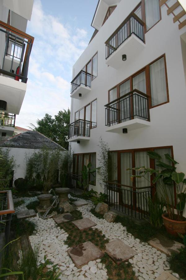 Crown Regency Resort Annex
