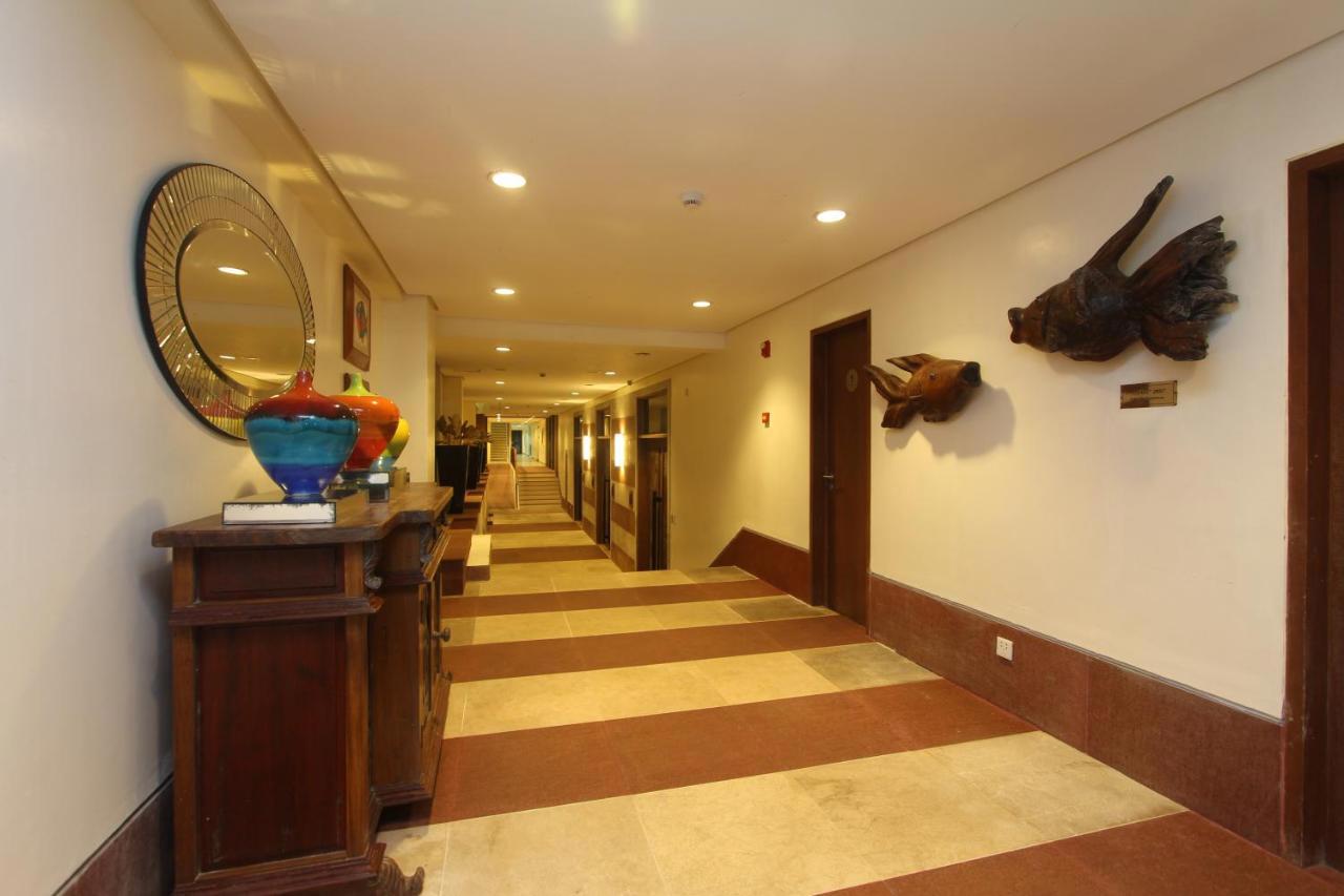 Crown Regency Resort Annex