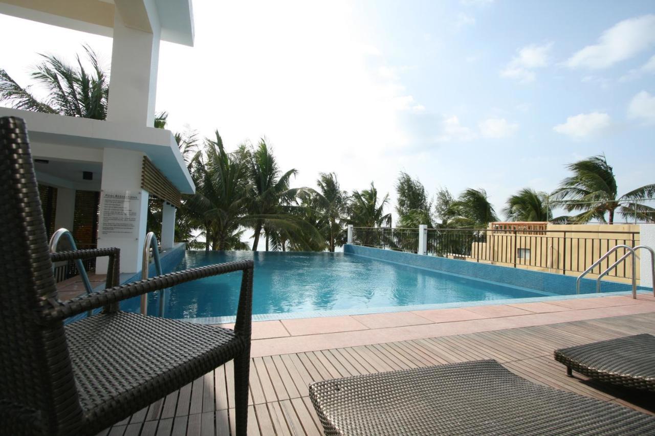 Crown Regency Resort Annex