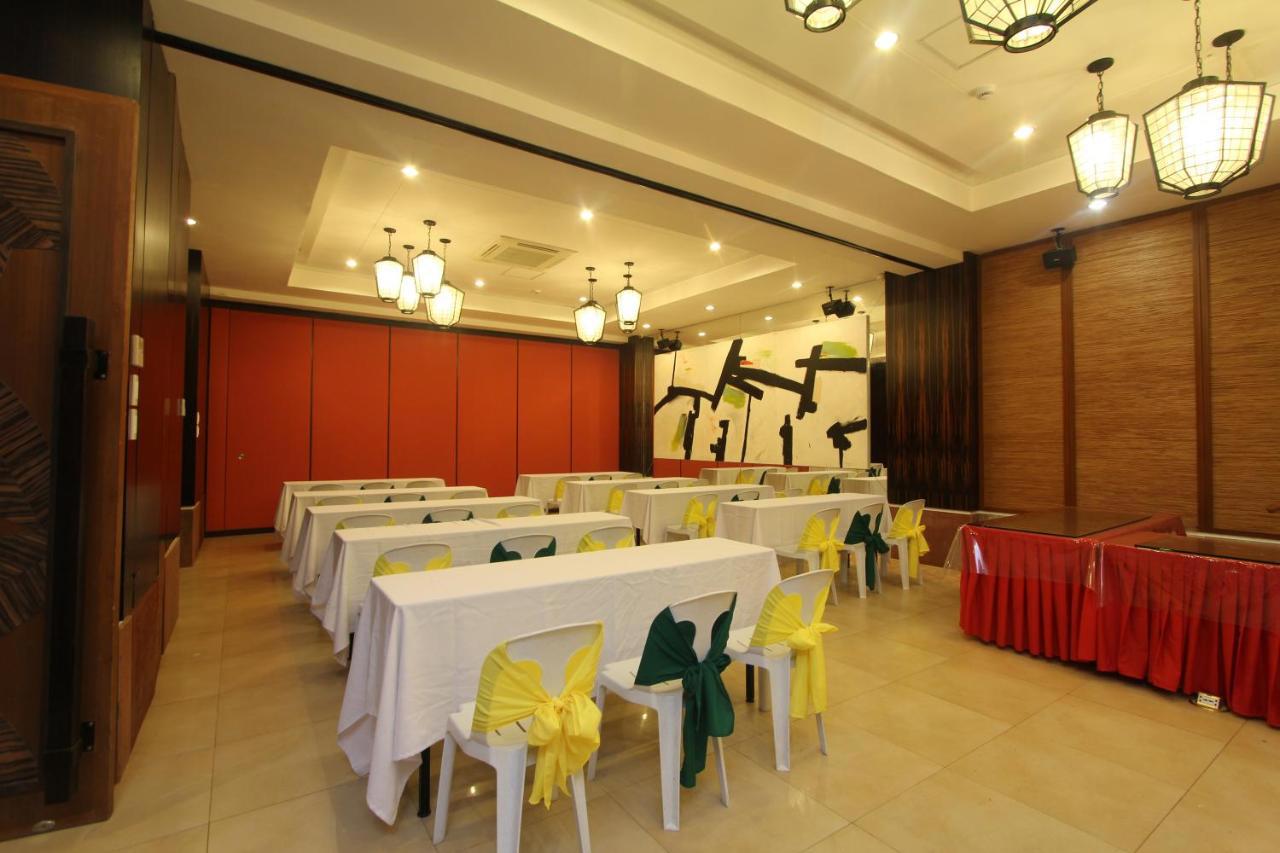 Crown Regency Resort Annex