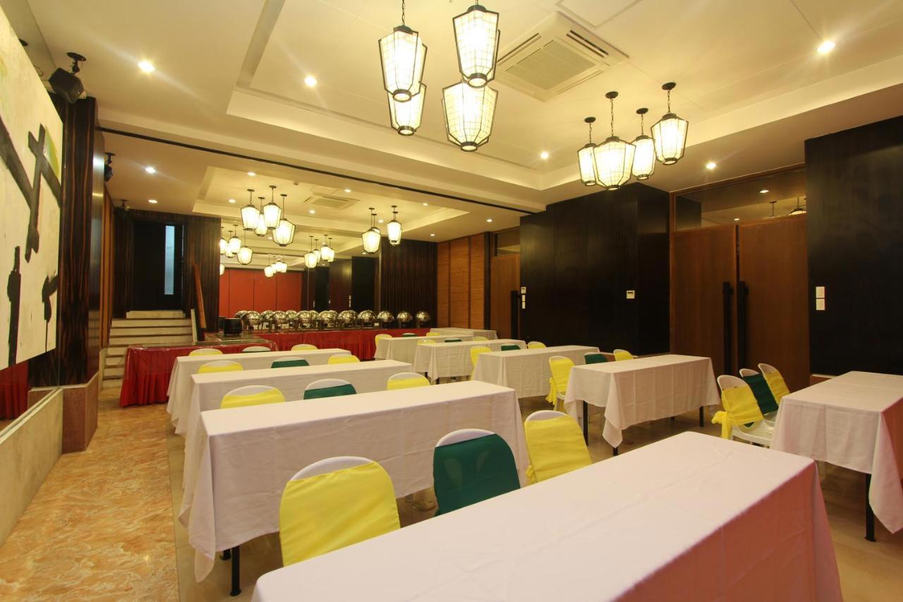 Crown Regency Resort Annex