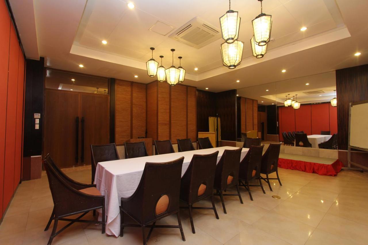Crown Regency Resort Annex
