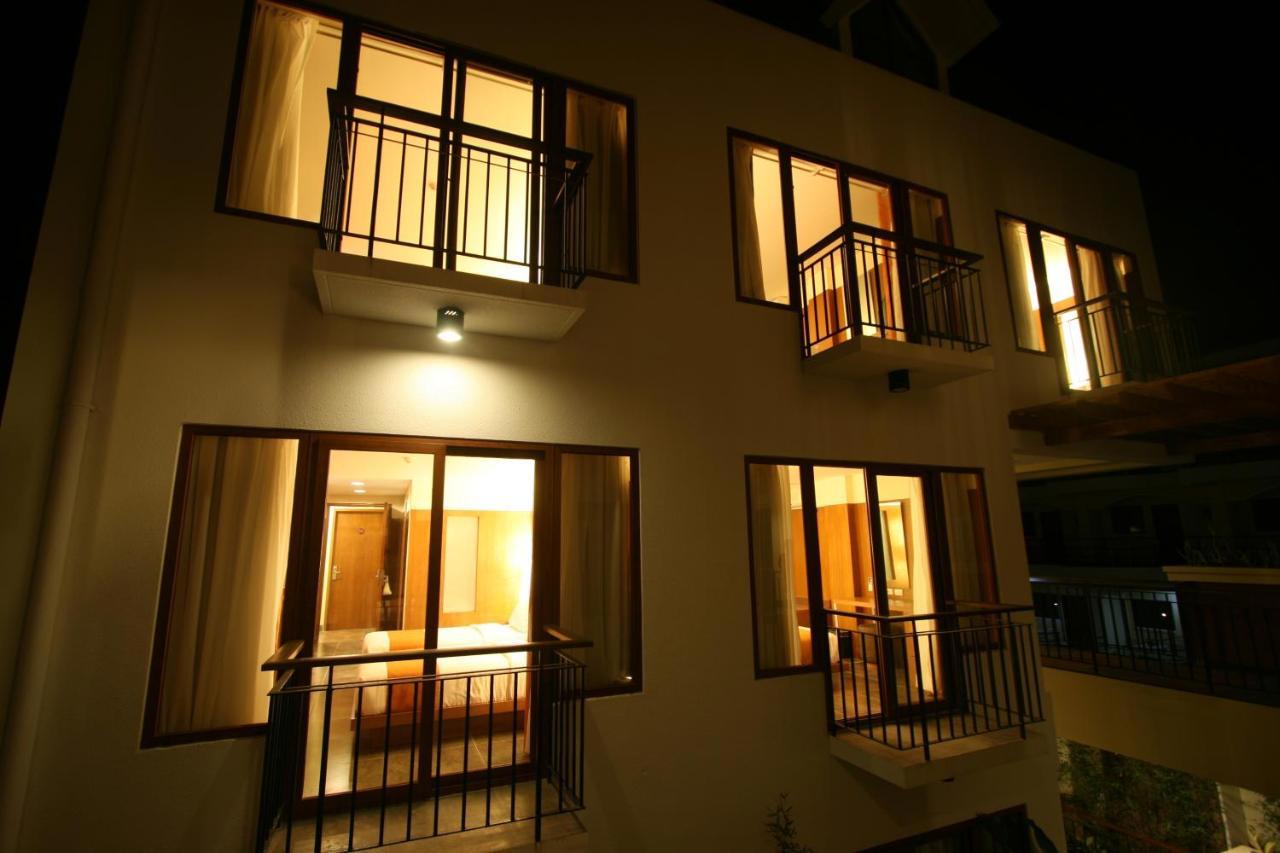 Crown Regency Resort Annex