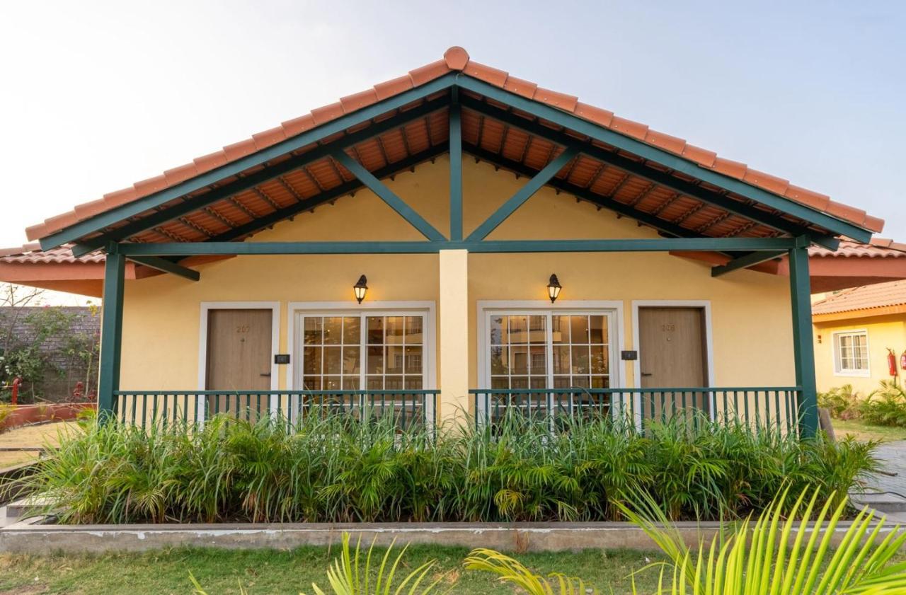The Fern Wisteria Resort Dhari